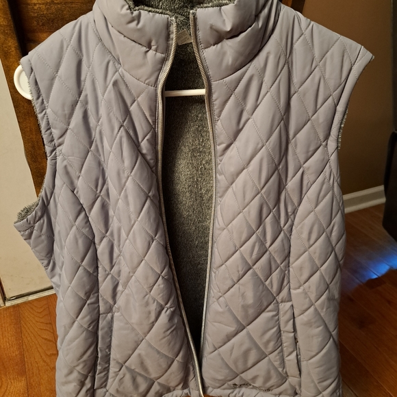 Vest - Picture 3 of 4